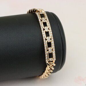 "Elegant Rose Gold Bracelet with Crystal Link Detailing, XPBL0847